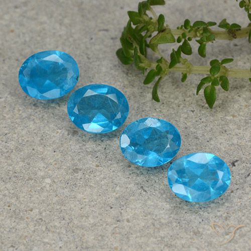 1.32ctw Naturel Bleu aquatique profond Apatite, ovale, VS