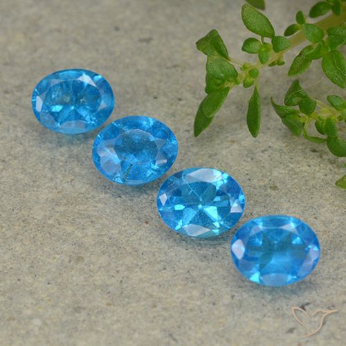 1.39ctw Naturel Bleu Apatite, ovale, VS