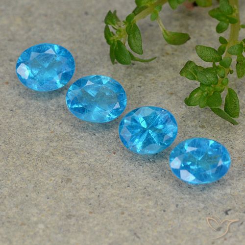 1.46ctw Naturel Bleu Apatite, ovale, VS