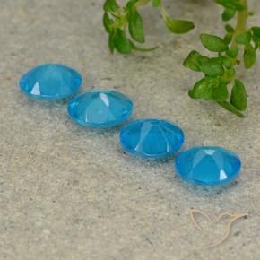 Shop natural 1.38ct Bleu électrique Apatite gems, ovale, from Madagascar at GemSelect. In stock, global shipping!