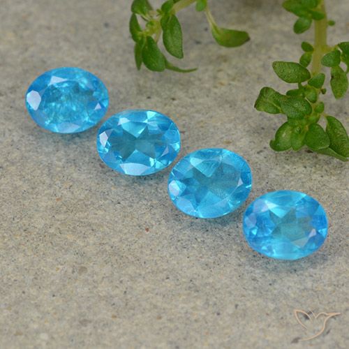 1.39ctw Naturel Bleu aquatique profond Apatite, ovale, VS