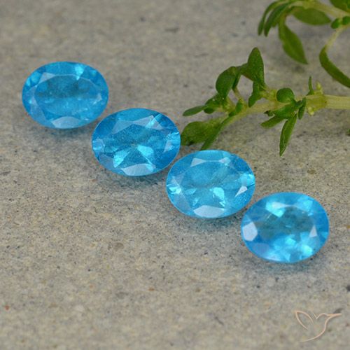 1.40ctw Naturel Bleu électrique Apatite, ovale, VS