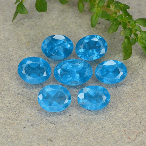 2.90ctw Naturel Bleu Apatite, ovale, VS