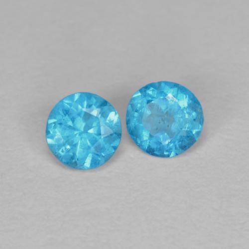 Achetez naturel 0.30ct Bleu azur électrique Apatite gems, Coupe roude, En provenance Madagascar chez GemSelect. En stock, livraison internationale!
