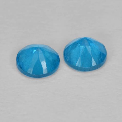 Achetez naturel 0.37ct Bleu intense Apatite gems, Coupe roude, En provenance Madagascar chez GemSelect. En stock, livraison internationale!