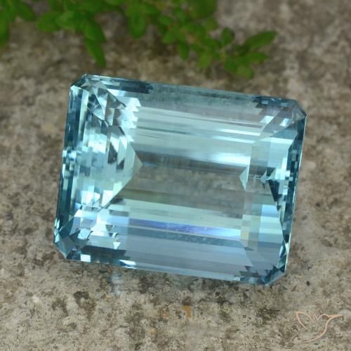 40.56ct Naturel Bleu aquatique profond Bleu vert, Taille émeraude, VVS