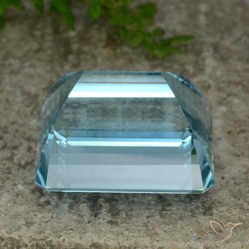 Bleu vert Bleu aquatique profond naturelle Octogone / coupe Émeraude, 40.56 ct, VVS