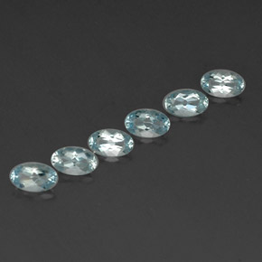 Achetez naturel ct Bleu clair Bleu vert gems, Coupe ovale, En provenance Madagascar chez GemSelect. En stock, livraison internationale!