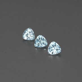 Achetez naturel ct bleue aigue-marine gems, trillion, en provenance inde (karur) chez gemselect. en stock, livraison internationale!