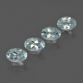 Achetez naturel 1.68ct Bleu pâle Bleu vert gems, Coupe ovale, En provenance Inde chez GemSelect. En stock, livraison internationale!
