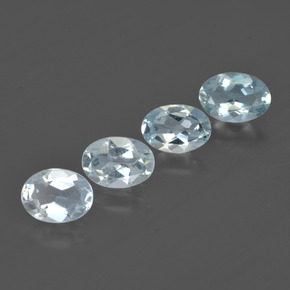 Achetez naturel 2.30ct Bleu clair Bleu vert gems, Coupe ovale, En provenance Inde chez GemSelect. En stock, livraison internationale!