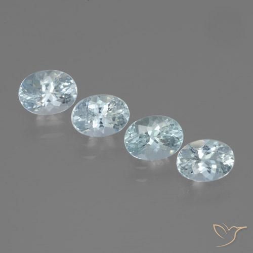 Achetez naturel 2.40ct Bleu verdâtre léger Bleu vert gems, Coupe ovale, En provenance Inde chez GemSelect. En stock, livraison internationale!