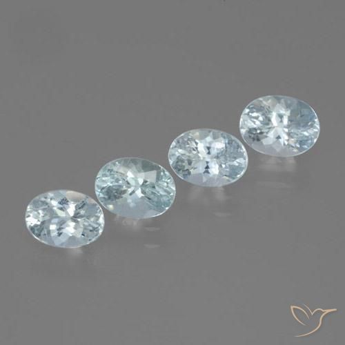 Achetez naturel 2.40ct Bleu verdâtre léger Bleu vert gems, Coupe ovale, En provenance Inde chez GemSelect. En stock, livraison internationale!