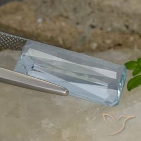 Bleu vert Bleu clair naturelle Octogone / coupe Émeraude, 10.63 ct, VVS