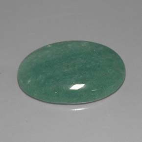 Aventurine vert naturelle coupe ovale, 33,55 ct, opaque