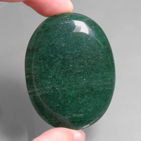 Aventurine Vert naturelle Coupe ovale, 82.69 ct, Translucide