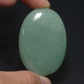 Aventurine vert naturelle coupe ovale, 80,23 ct, opaque