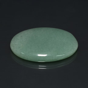 Aventurine vert naturelle coupe ovale, 80,23 ct, opaque