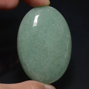 Aventurine Vert naturelle Coupe ovale, 106.85 ct, Opaque