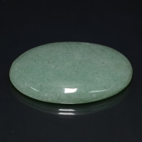 Aventurine Vert naturelle Coupe ovale, 106.85 ct, Opaque
