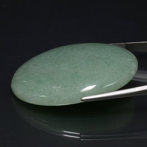 Aventurine Vert naturelle Coupe ovale, 106.85 ct, Opaque