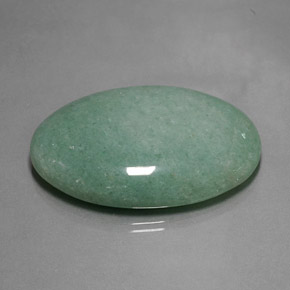 Aventurine vert naturelle coupe ovale, 112,70 ct, opaque