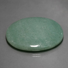 Aventurine Vert naturelle Coupe ovale, 61.96 ct, Opaque
