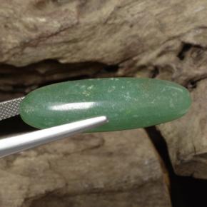 Aventurine vert naturelle coupe ovale, 24,10 ct, translucide