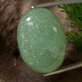 Aventurine vert naturelle coupe ovale, 29,10 ct, translucide
