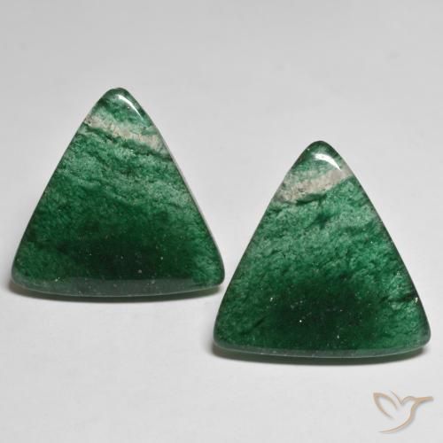 Achetez naturel 23.02ct Vert foncé Aventurine gems, Trillion, En provenance Brésil chez GemSelect. En stock, livraison internationale!