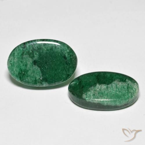 Shop natural 13.15ct Vert moyen Aventurine gems, ovale, from Brésil at GemSelect. In stock, global shipping!
