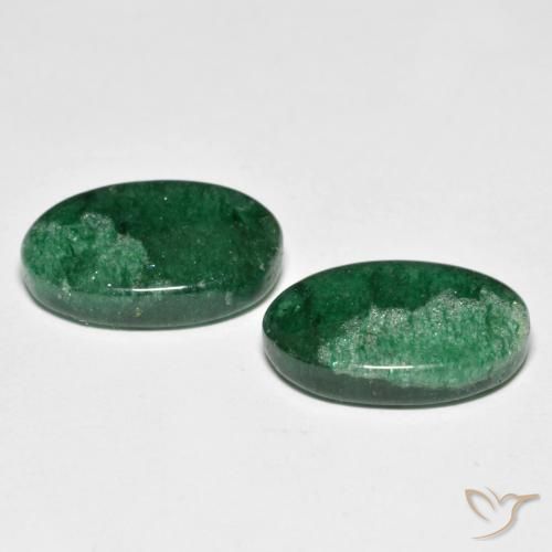 Shop natural 13.15ct Vert moyen Aventurine gems, ovale, from Brésil at GemSelect. In stock, global shipping!