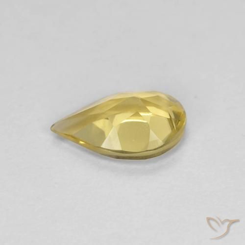 Béryl Doré léger naturelle En forme de poire, 0.69 ct, VVS