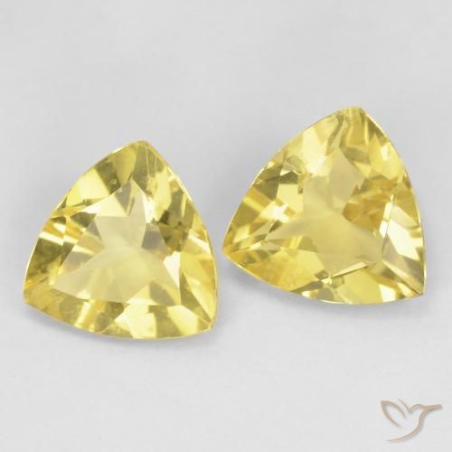 Shop natural 2.62ct Jaune pâle Béryl gems, Trillion, from Madagascar at GemSelect. In stock, global shipping!