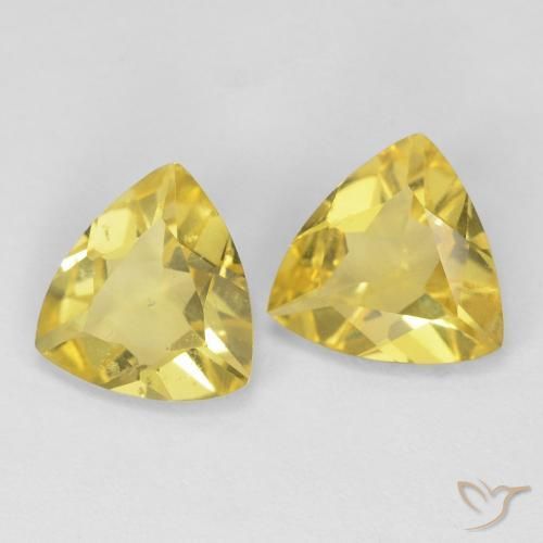 Shop natural 1.52ct Jaune clair Béryl gems, Trillion, from Madagascar at GemSelect. In stock, global shipping!
