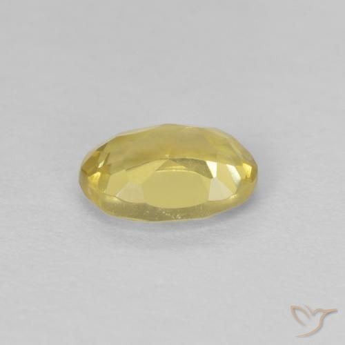 Béryl Jaune moyen naturelle ovale, 0.62 ct, VVS