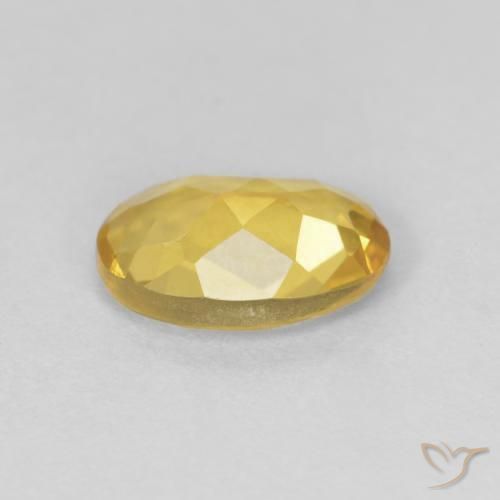 Béryl Jaune foncé naturelle ovale, 0.94 ct, VVS-VS