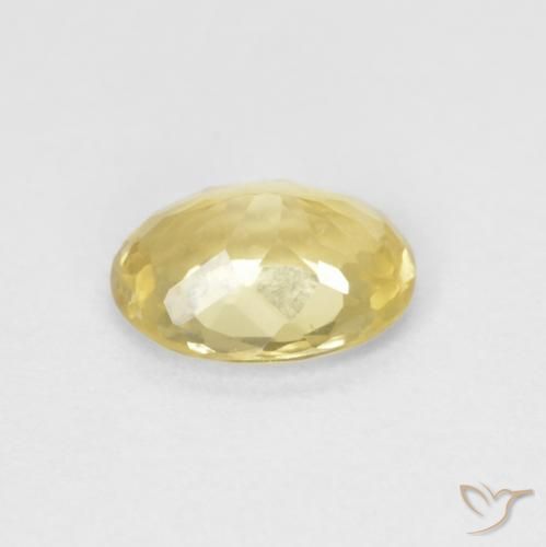 Béryl Jaune terreux léger naturelle ovale, 0.70 ct, VVS-VS