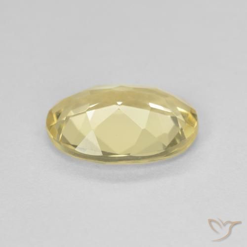 Béryl Jaune doré léger naturelle ovale, 1.50 ct, VVS-VS