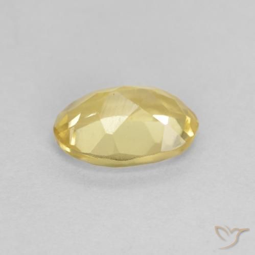 Béryl Doré léger naturelle ovale, 0.66 ct, VS