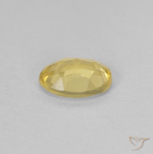 Béryl Jaune doré léger naturelle ovale, 0.65 ct, VVS-VS