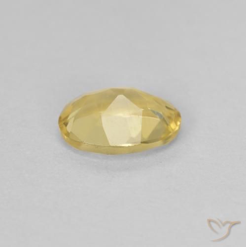 Béryl Jaune doré léger naturelle ovale, 0.73 ct, VVS-VS