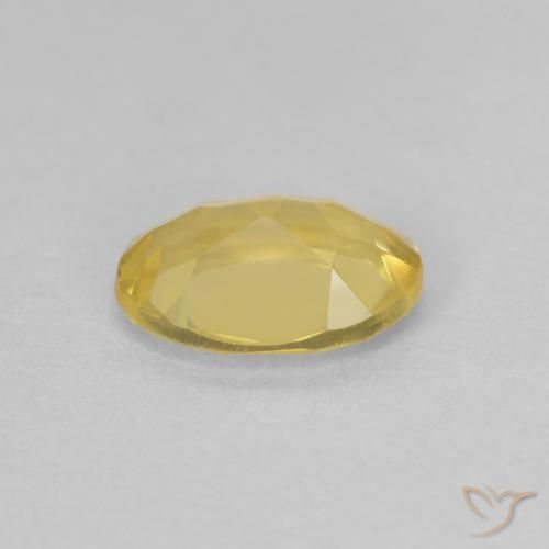 Béryl Jaune clair naturelle ovale, 0.98 ct, VVS-VS