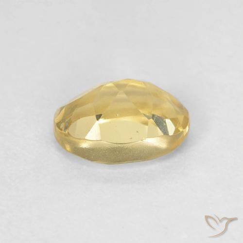 Béryl Jaune moyen naturelle ovale, 0.93 ct, VVS-VS
