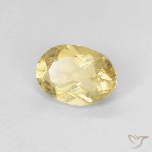 Béryl Jaune clair naturelle ovale, 0.80 ct, VVS-VS