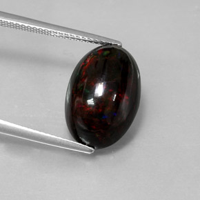 Opale noire multicolore naturelle coupe ovale, 5,05 ct, opaque