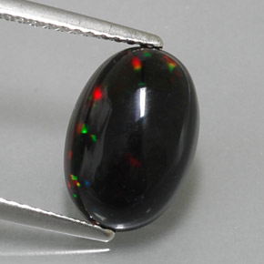 Opale noire multicolore naturelle coupe ovale, 2,83 ct, opaque