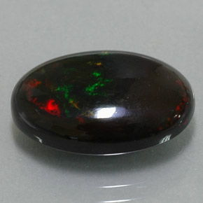 Opale noire multicolore naturelle coupe ovale, 4,78 ct, opaque
