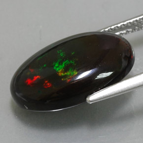 Opale noire multicolore naturelle coupe ovale, 4,78 ct, opaque