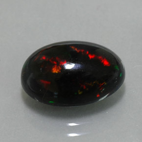 Opale noire multicolore naturelle coupe ovale, 3,75 ct, opaque
